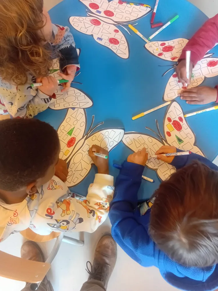 Amicale Chapelon centre de loisirs activités papillon